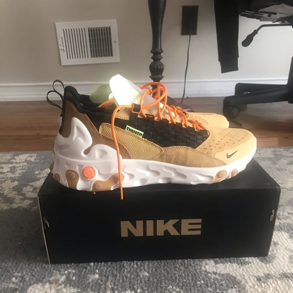 Men’s Nike React Sertu size 11